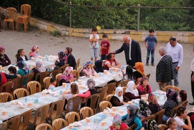 Başkan Seyfi Dingil İftarda Her Gün Bir Mahallede