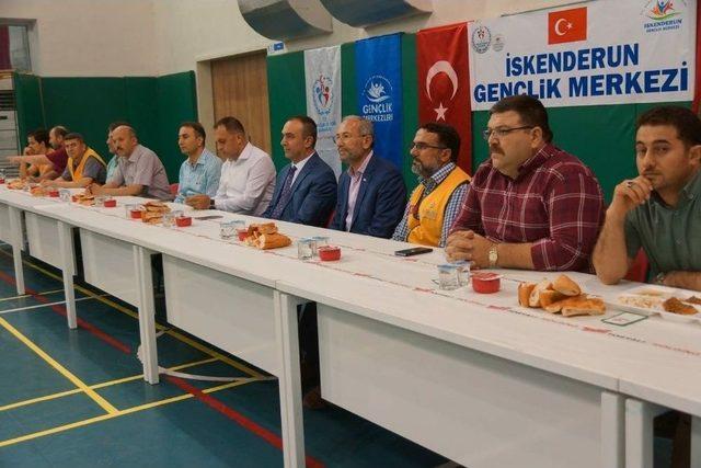 Hatay’da Yetim Ve Annelerine İftar