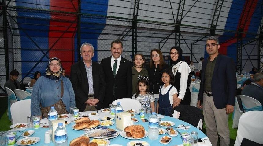 Başkan Yılmaz&rsquo;dan, Ak Parti Kadrolarına İftar