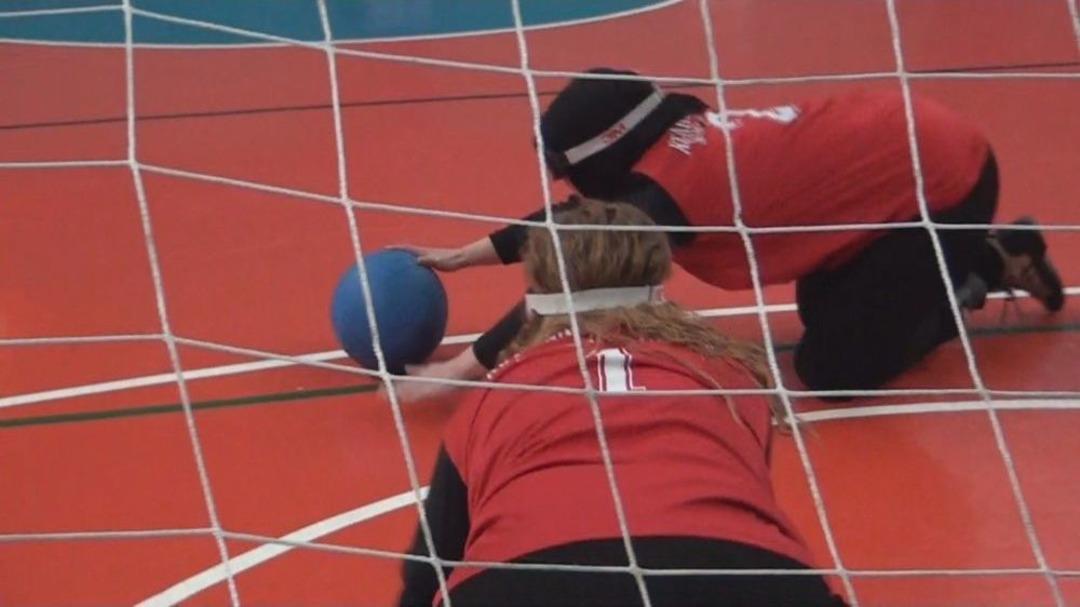 G&ouml;rme Engelliler Ve &Uuml;niversite &Ouml;ğrencileri, Goalball Ma&ccedil;ında Karşı Karşı Geldi