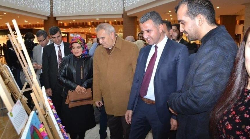 Otizimli &Ccedil;ocuklara Farkındalık Sergisi