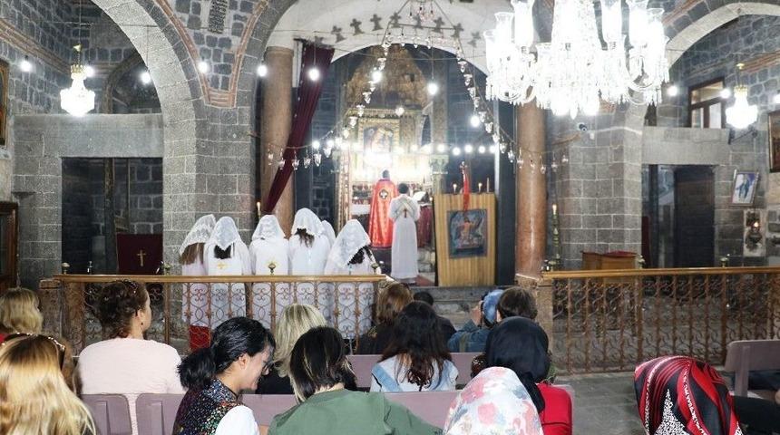 Diyarbakır&rsquo;da Paskalya Bayramı Kutlandı