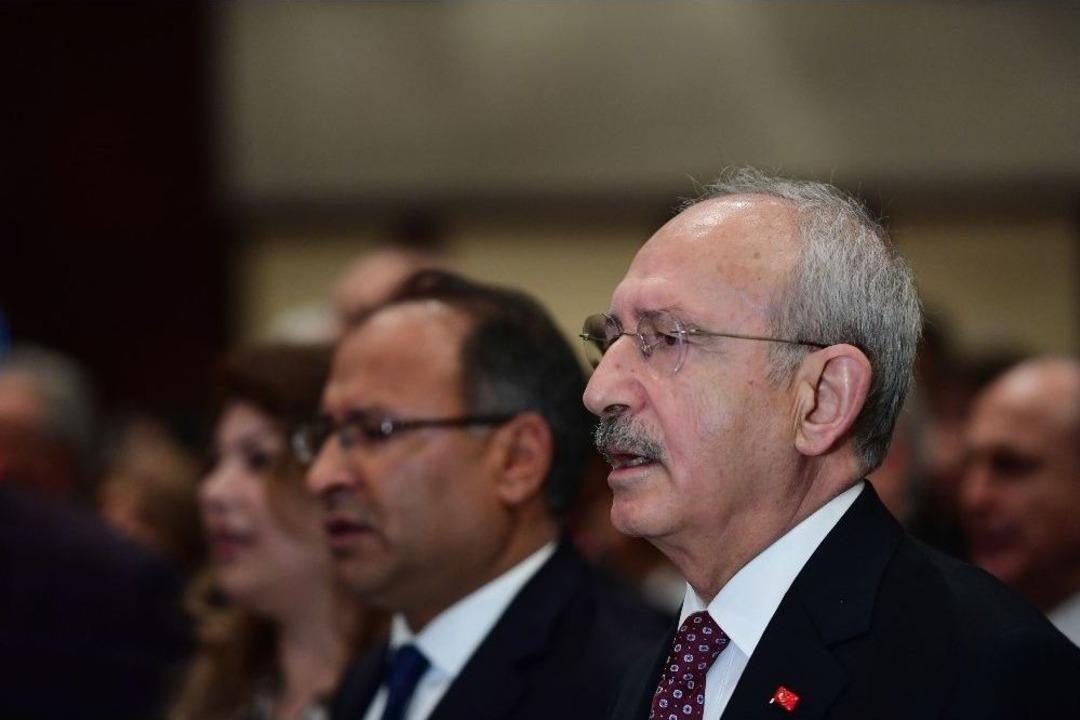 Chp Lideri Kılı&ccedil;daroğlu Romanlarla Buluştu
