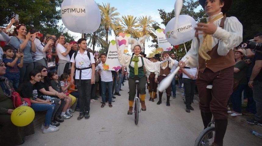 Portakal &Ccedil;i&ccedil;eği Karnavalı &ldquo;tea Party&rdquo; İle Renklendi