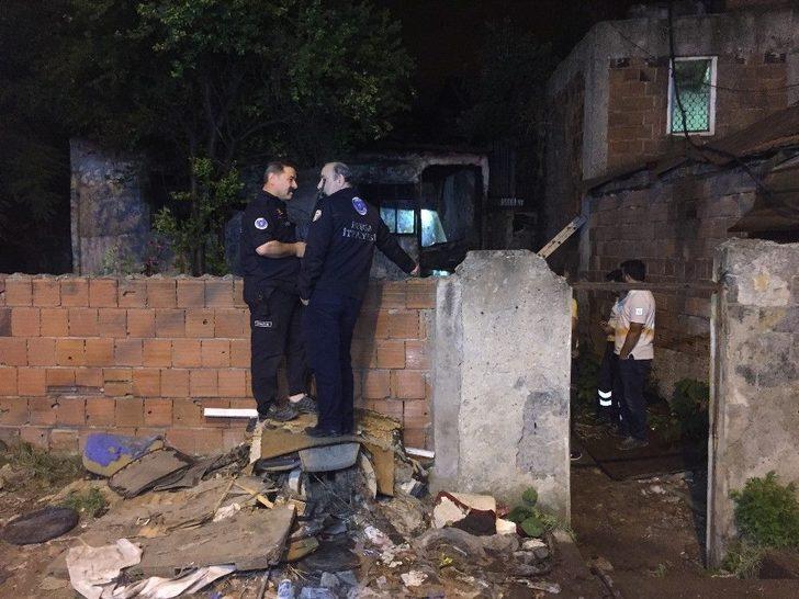 Yalnız Yaşadığı Evinde Yanarak Can Verdi G3