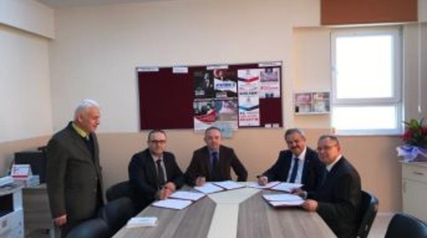 Burhaniye&rsquo;de Sporda Yetenek 10&rsquo;la Gelecek Protokol&uuml; İmzalandı