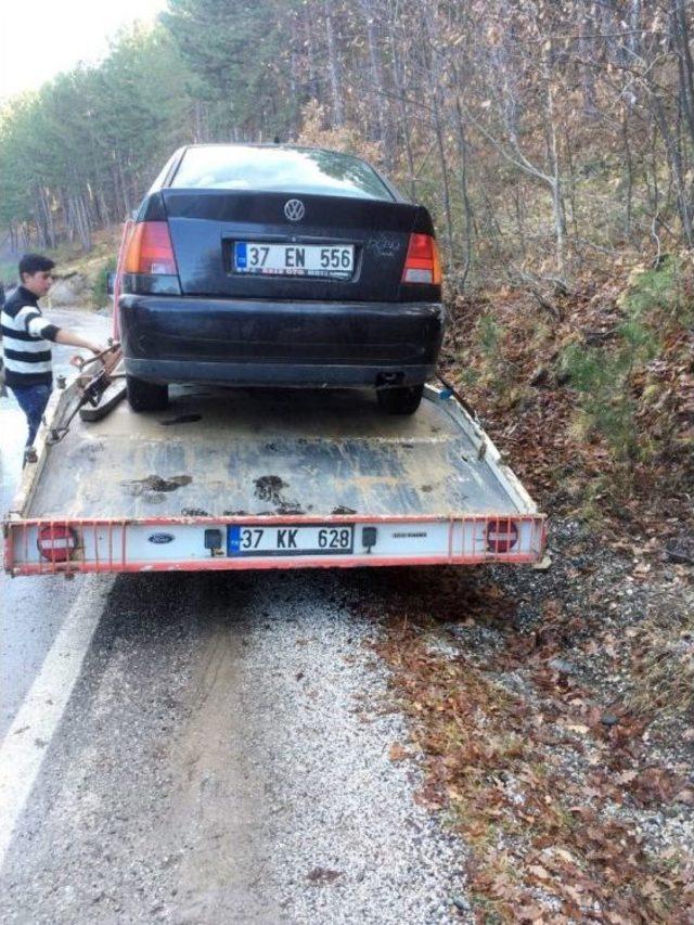 Tosya’da Trafik Kazası: 1’i Çocuk 3 Kişi Yaralandı