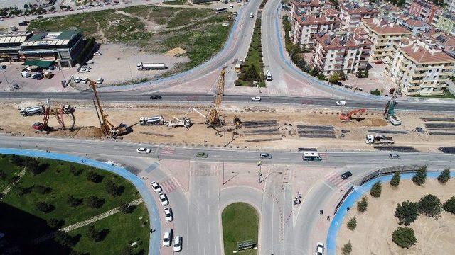 Konya’da Kesintisiz Trafik Akışı İçin 5 Yeni Köprülü Kavşak Ve Yaya Üst Geçidi Yapılıyor