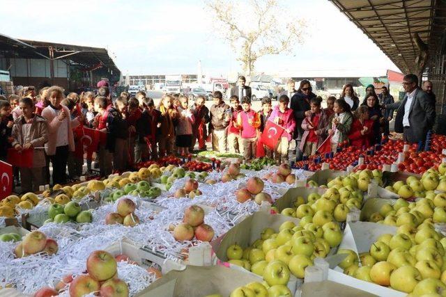 Yerli Malı Haftasını Meyve Ve Sebze Halinde Kutladılar