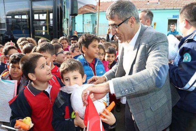 Yerli Malı Haftasını Meyve Ve Sebze Halinde Kutladılar