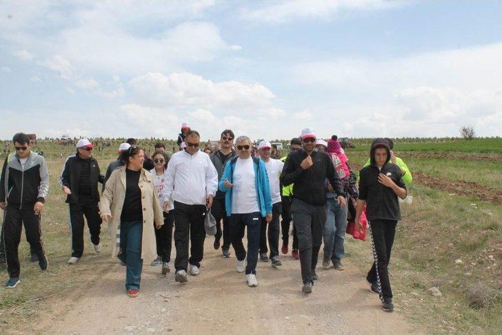 20 Bin Kişinin Katılımıyla 10 Bin Fidan Toprak İle Buluştu G2