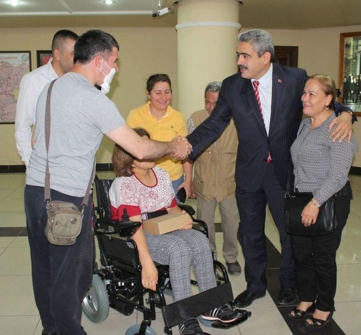 Başkan Alıcık Engelli Vatandaşı Sevindirdi G2