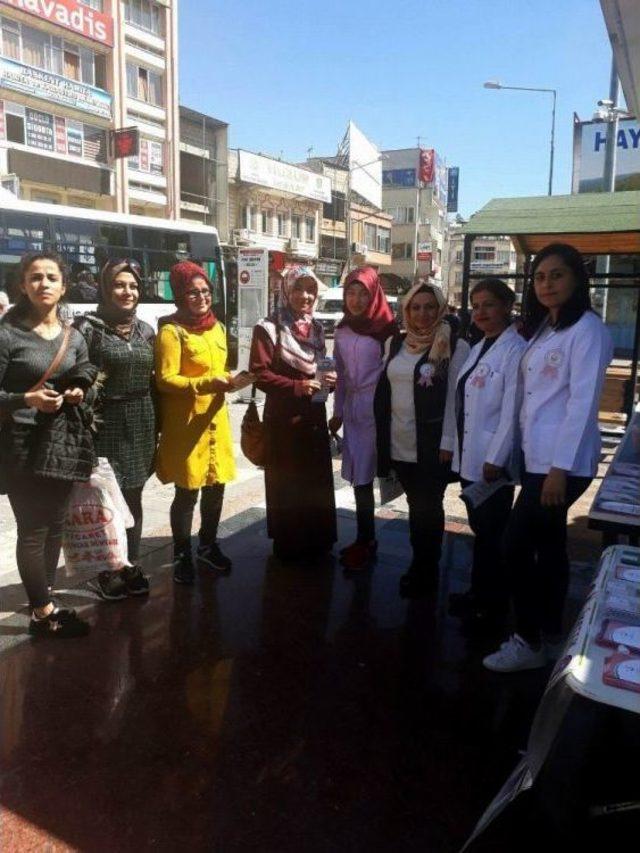Kanser Haftasında Sağlıkçılar Farkındalık Oluşturdu 1