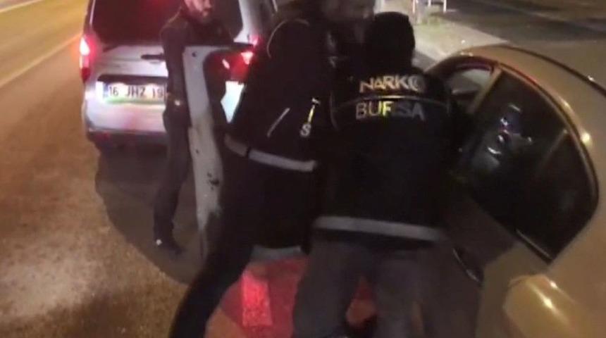 İstanbul&rsquo;dan Bursa&rsquo;ya Uyuşturucu Getiren 2 Kişi Yakalandı