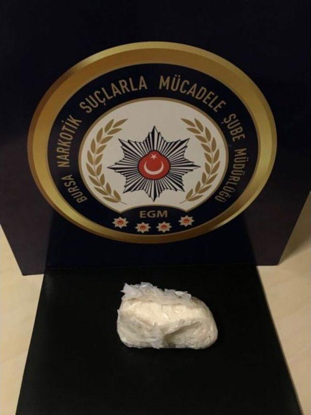 İstanbul&rsquo;dan Bursa&rsquo;ya Uyuşturucu Getiren 2 Kişi Yakalandı 3