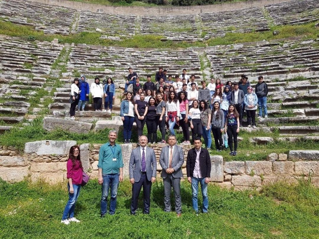 &Ouml;nce Tanıyacak, Sonra Tanıtacaklar