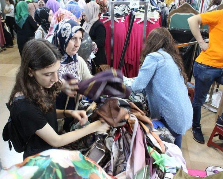 Bayram Öncesi İndirimli Kıyafet Çılgınlığı... G1