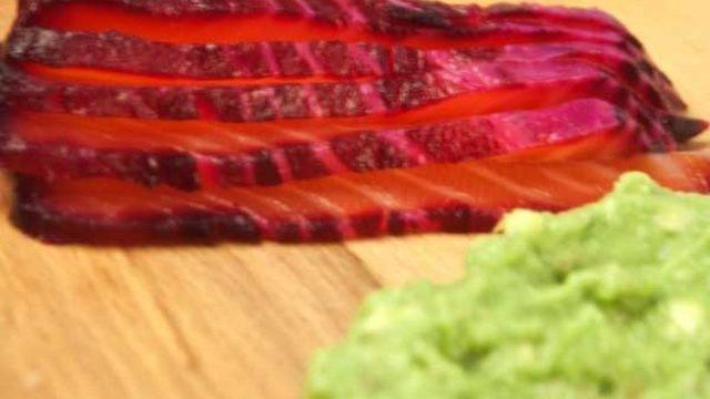 Pancar İle Marine Edilmiş Somon