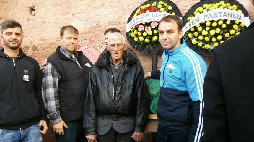 Ayvalık Şefkat Evleri Derneği 2. Başkanı Uğur Odunlu&rsquo;nun Acı G&uuml;n&uuml;