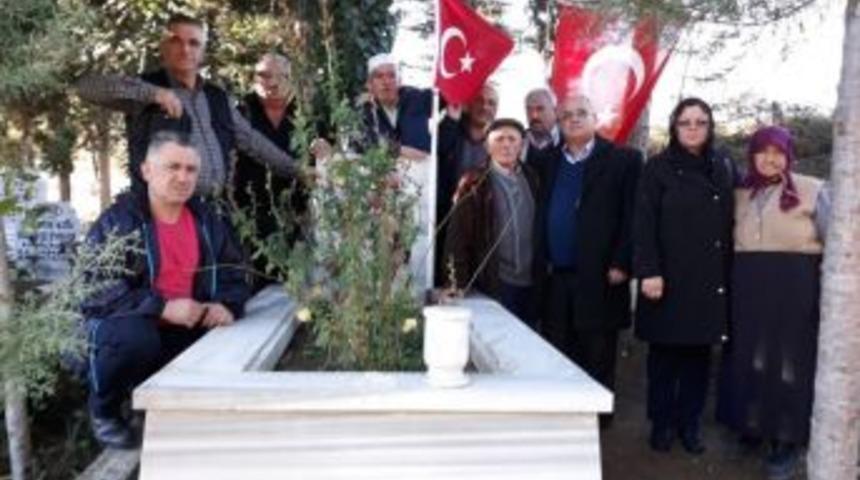 Ala&ccedil;amlı Şehit Kabri Başında Anıldı
