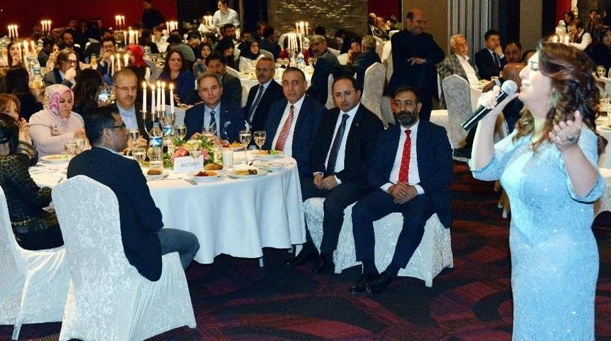 Avukatlar Stres Attı