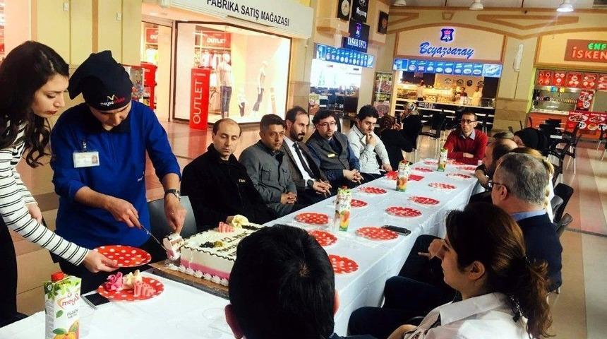 12 Aralık Mağazacılık G&uuml;n&uuml; Meysu Outlet&rsquo;te Kutlandı