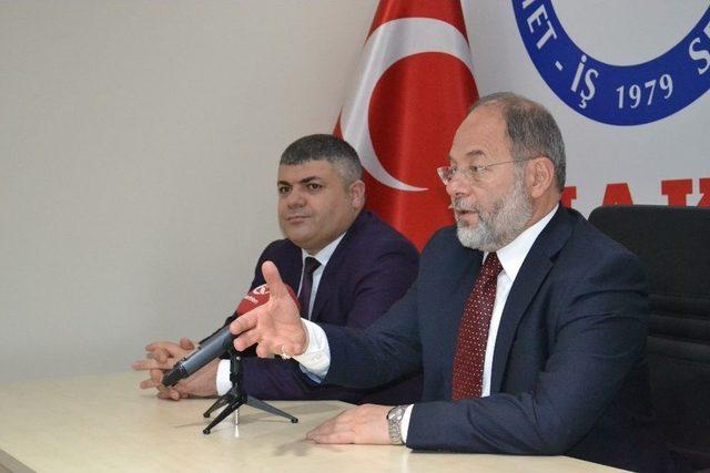 Başbakan Yardımcısı Recep Akdağ, Hizmet İş Sendikasında Toplantı Düzenledi