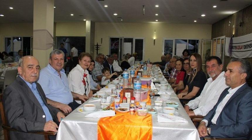 Kızılay Şehit Yakınları İle İftar A&ccedil;tı