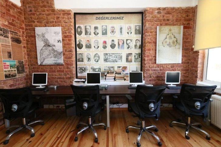 Eysam, Bilgi Ve Belgeleri Kayıt Altına Alarak Araştırmacıların İstifadesine Sunuyor G3