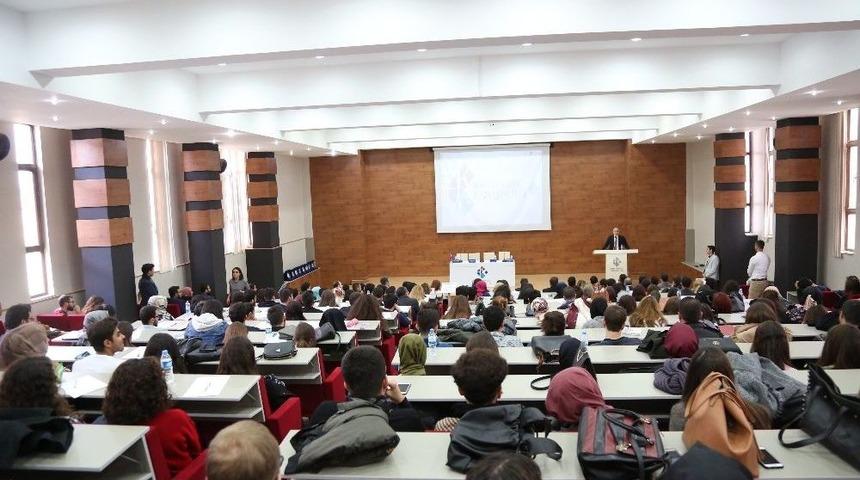 Geleceğin Hukuk&ccedil;uları Mesleği Uzmanlardan Dinliyor