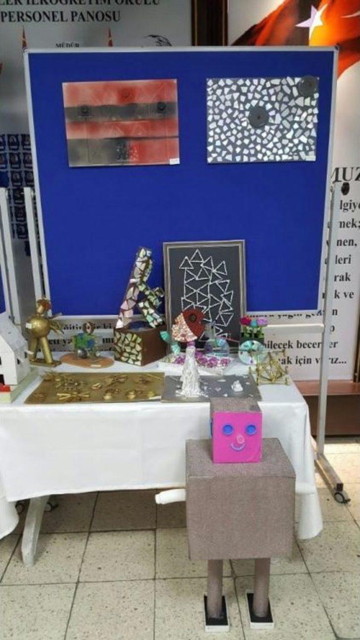 Atık Malzemeleri Sanat Eserlerine Dönüştürdüler G4