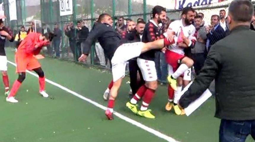 Hakkari&rsquo;deki Amat&ouml;r Ma&ccedil;ta Olaylar &Ccedil;ıktı