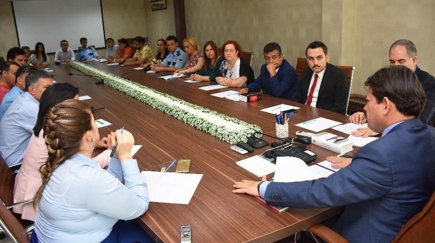 Kadına Şiddete Karşı Topyek&uuml;n M&uuml;cadele