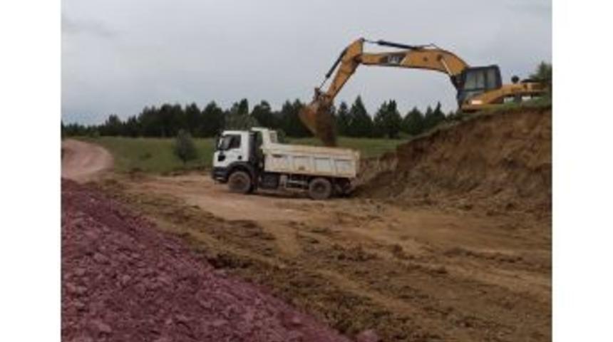 Çavdarhisar’da Köy Yolu Çalışmaları