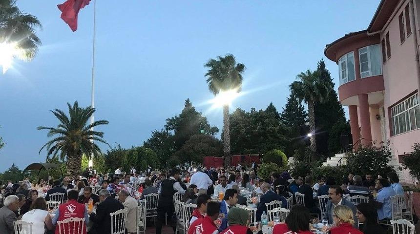 Şehit Aileleri İle Gaziler Ve Yakınlarına İftar