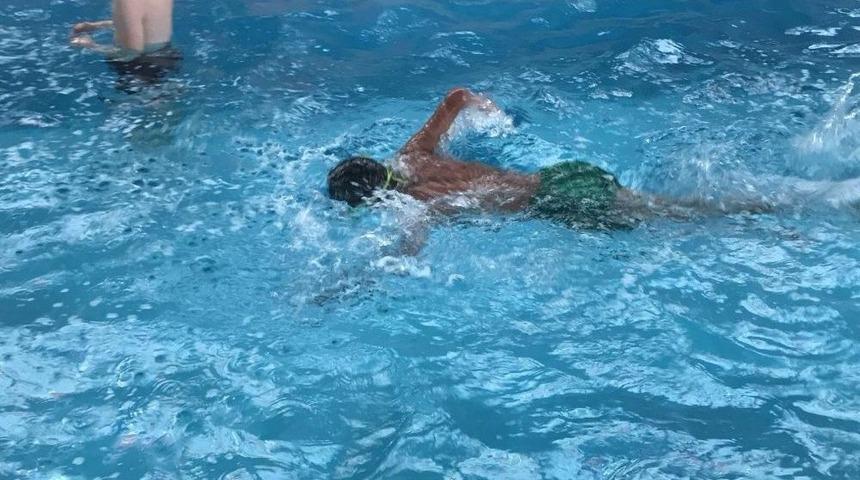 Salihli&rsquo;de Engeller Y&uuml;zerek Aşılıyor