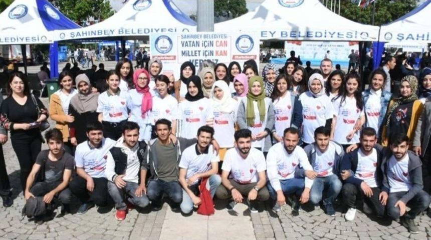 Ga&uuml;n &Ouml;ğrencilerinden Kan Bağışı Kampanyası