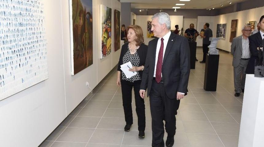 Gsf Mezunlarının Eserleri Sanatseverlerle Buluştu