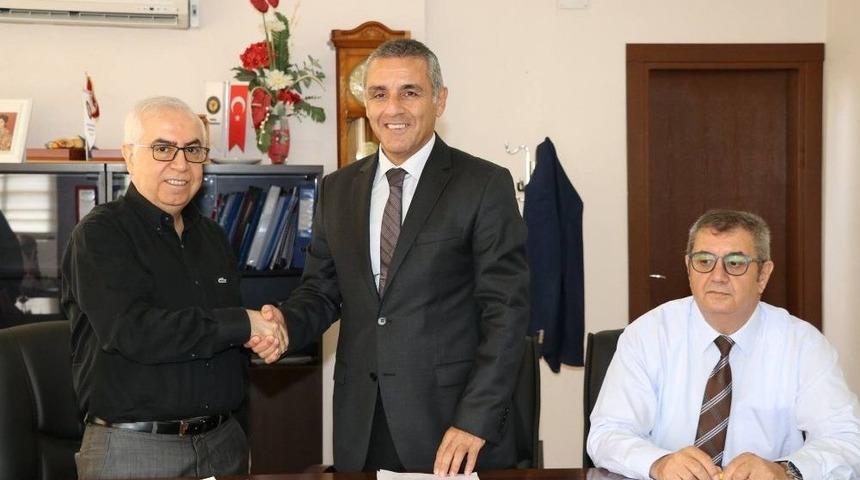 &Uuml;niversite-sanayi Ele Ele Verdi