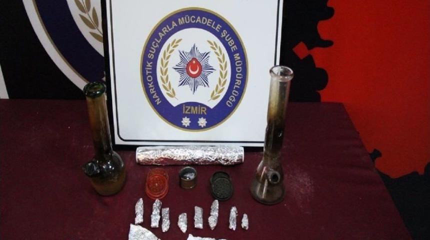 Video Kliplerinde Uyuşturucuya Özendirmekten Yakalandılar