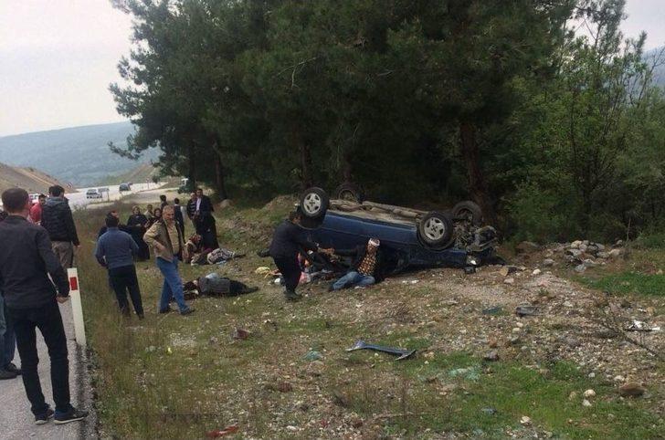 Otomobil Takla Attı: 5 Yaralı G5