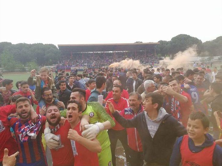 Ödemiş’te Şampiyonluk Sevinci G4