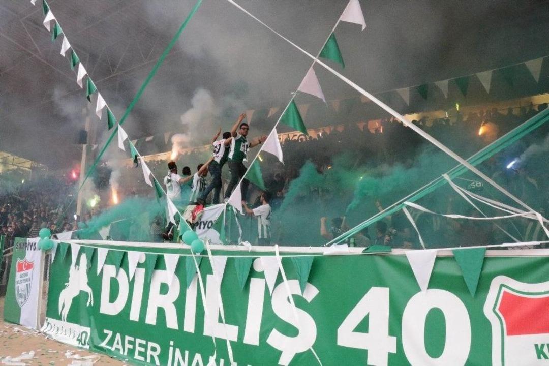 7 Yıl Sonra Gelen Şampiyonluk, Binlerce Kırşehirliyi Sokağa D&ouml;kt&uuml;