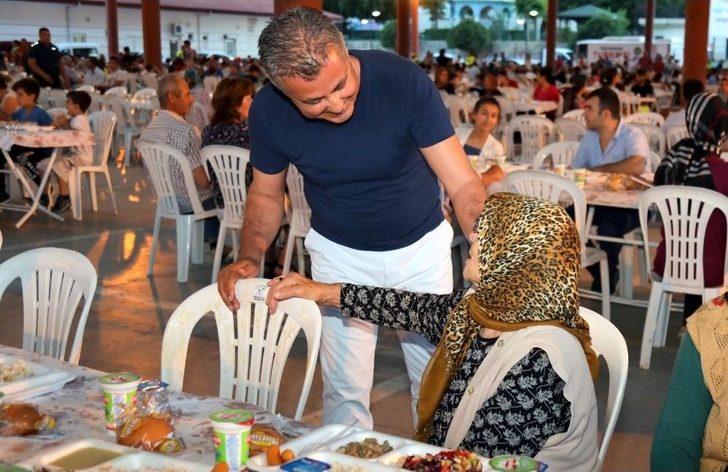 Başkan Sözen, Vatandaşlarla İftar Sofrasında Buluştu G2