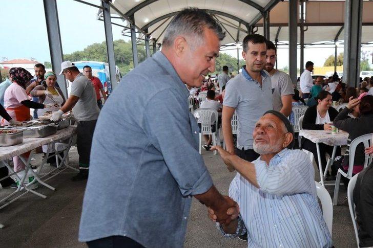 Başkan Sözen, Vatandaşlarla İftar Sofrasında Buluştu G3