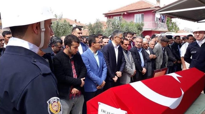 Kalp Krizinden Ölen Genç Polis Memuru Son Yolculuğuna Uğurlandı