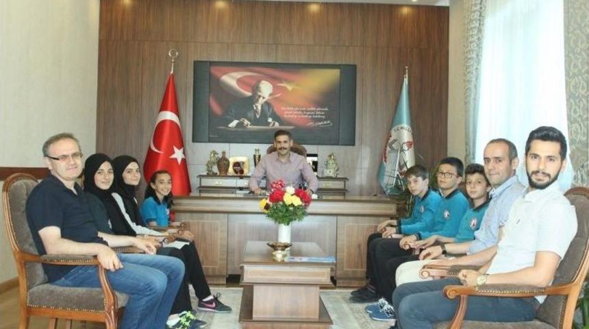 İl Milli Eğitim M&uuml;d&uuml;r&uuml; Murat Aşım, Okul Dergisi Yazarlarını Ağırladı