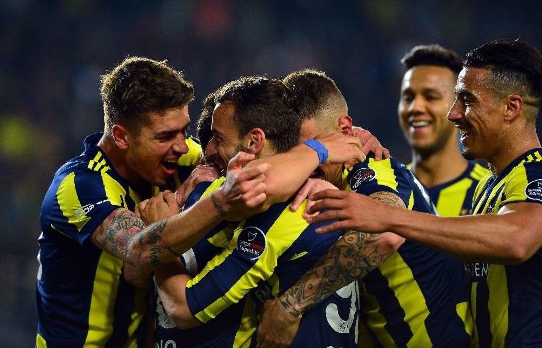 Fenerbah&ccedil;e 3 Puanı 2 Golle Aldı