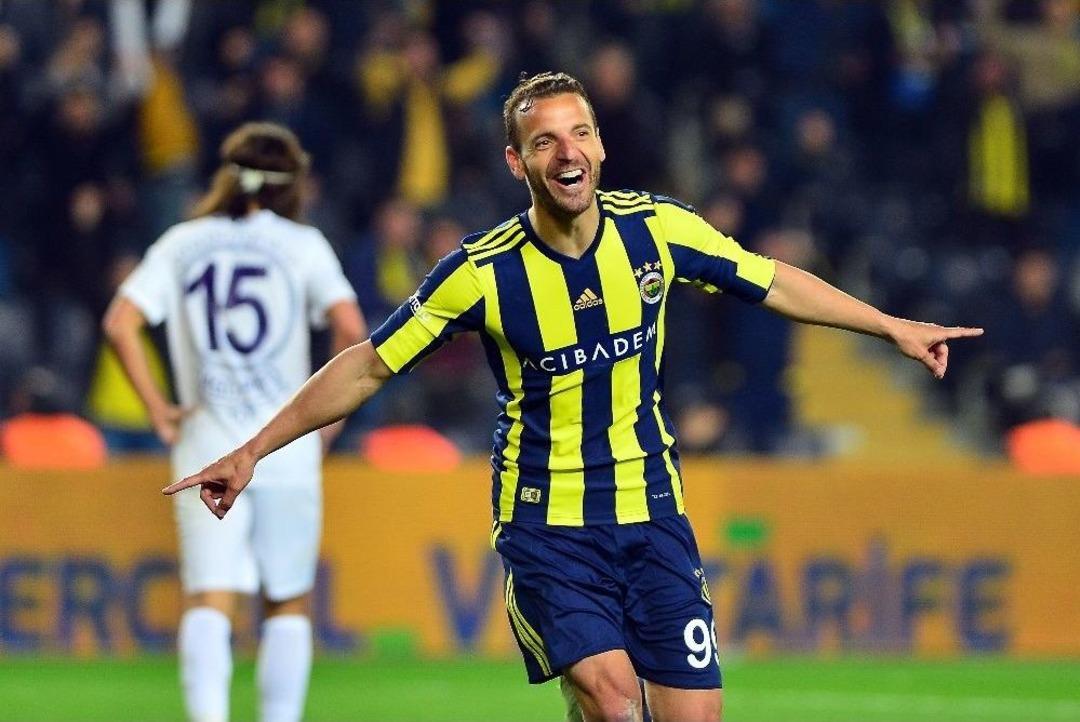 Soldado, Fenerbah&ccedil;e&rsquo;yi Sırtlıyor