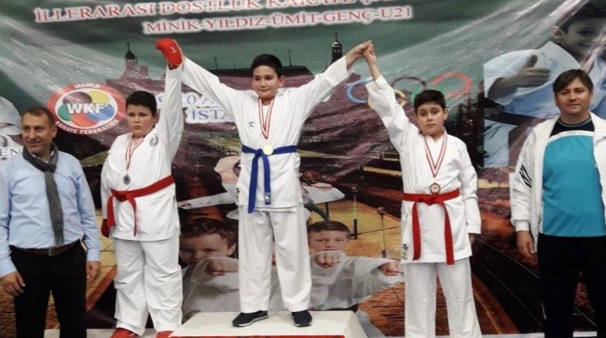 Osmaniyeli Karateciler 5 Madalya Kazandı
